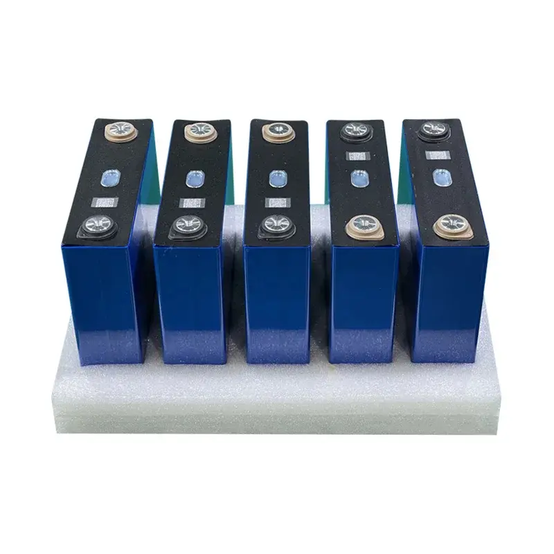 3.2v 100Ah LFP Battery Cell.png